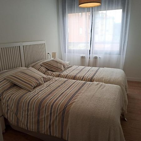 شقة Sueve, Apartamento Con Piscina En يانس المظهر الخارجي الصورة