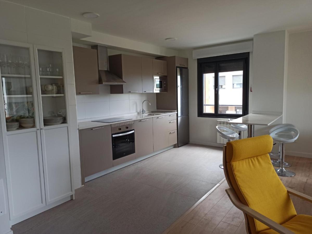 شقة Sueve, Apartamento Con Piscina En يانس المظهر الخارجي الصورة